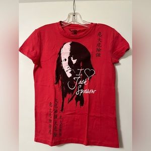 “I ❤️ Jack Sparrow” t-shirt.
